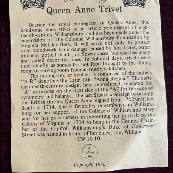 Virginia Metalcrafters vintage 1950’s brass Queen Anne cypher footed trivet - Picture 6 of 7